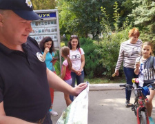 Главный коп Авдеевки вместе с детворой поздравили город с Днем рождения (ФОТО + ВИДЕО)