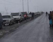 Донбасские КПВВ и блокпосты: нет накрытия, мало транспорта, людям становится плохо