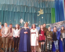 Воспитанники львовского католическо университета показали авдеевцам спектакль &quot;Давня казка&quot; (ФОТО)