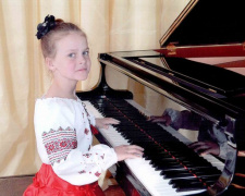 Юная пианистка из Авдеевки покорила жюри Международного музыкального фестиваля (ФОТО)
