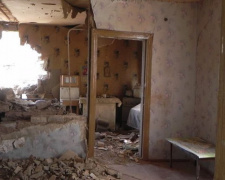 За две недели мая резко увеличилось число поврежденных обстрелами домов в серой зоне на Донбассе