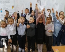 Дети Авдеевки приобщились ко Дню Мира
