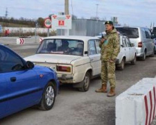 Сводка с КПВВ на линии разграничения: огромные очереди у «Гнутово» и множество задержаний у «Марьинки»