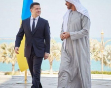 Зеленский подписал в ОАЭ меморандумы и контракты на $3 млрд