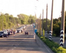 Оккупанты Донбасса превратили пункты пропуска в место «доения» и издевательств