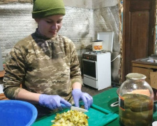 Українських захисників на передовій годують по-домашньому смачно