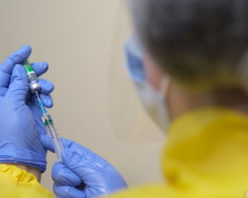На Донеччині триває вакцинація проти COVID-19 педагогічних працівників