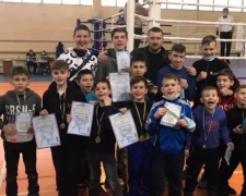 Авдеевские спортсмены заняли призовые места на чемпионате по кикбоксингу в Покровске