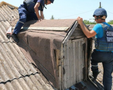 Донбасс: спасатели восстанавливали дома и помогали на КПВВ