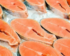 Импорт красной рыбы подскочил в два раза: откуда авдеевцам везут форель и лосося