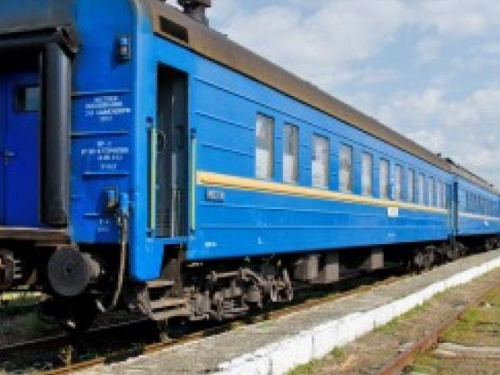В пригородных поездах "Донецкой железной дороги" за 10 месяцев проехались свыше 3 млн пассажиров