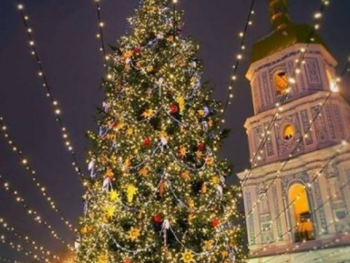 В Киеве главную елку страны "зажгут" 19 декабря в онлайн-режиме