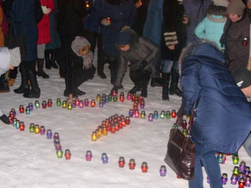 Авдіївка вшанувала пам’ять жертв Голодомору (СВІТЛИНИ)