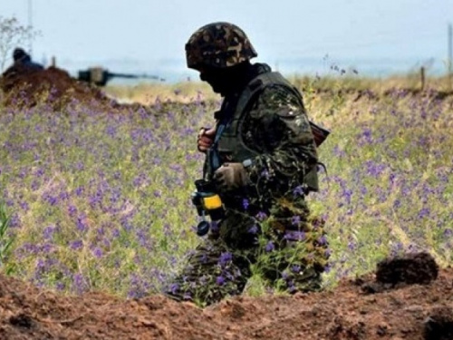 Последние вести из зоны АТО: боевики 18 раз открывали огонь,  погиб украинский военный