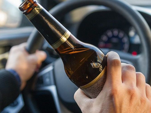 Полиция на Донетчине отловила более 2 тысяч водителей, которые сели за руль пьяными или "под кайфом"