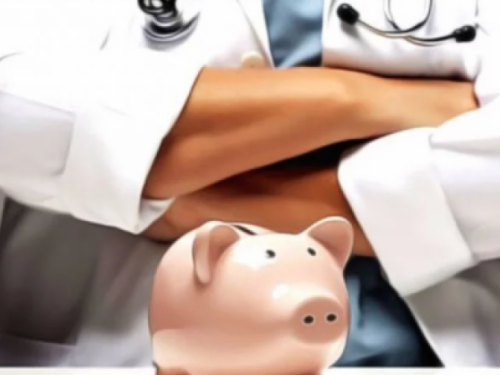 Медсестрам поднимут зарплаты до более 13 тыс. гривен, а врачам до 20