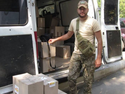 "Симики" помогли доставить  в прифронтовую зону гуманитарку, воду и прессу (ФОТО)