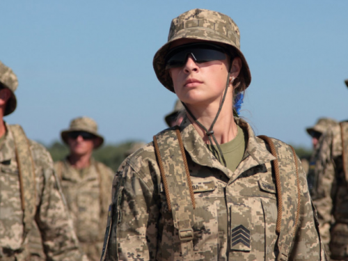 Жінок братимуть на військовий облік лише за їхньою згодою – Генштаб ЗСУ