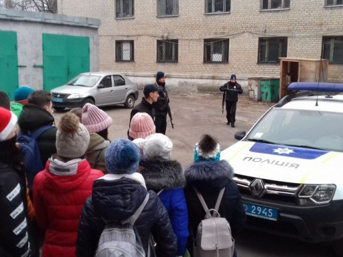 Школьники Авдеевки попали в полицию (ФОТО)