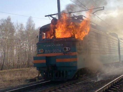 В Донецкой области загорелся поезд. Обошлось без жертв (ВИДЕО)