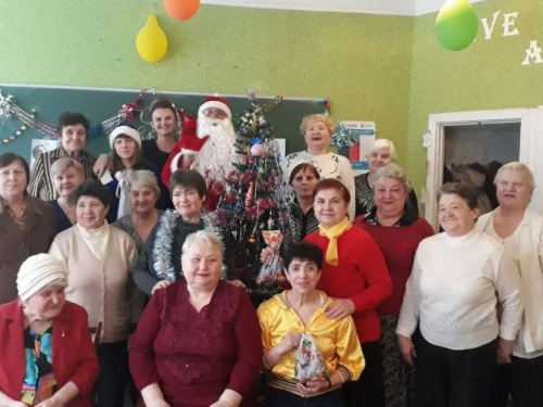 Авдіївським пенсіонерам влаштували новорічне свято (ФОТО)