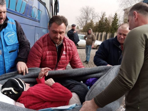"Проліска" допомогла евакуюватися з Авдіївки людям з інвалідністю