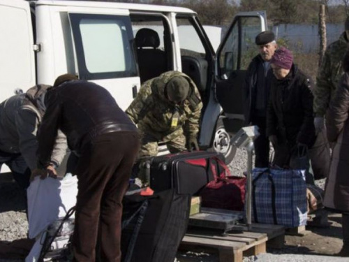 Киевский суд отменил ограничения по провозу товаров и лекарств на оккупированную часть Донбасса