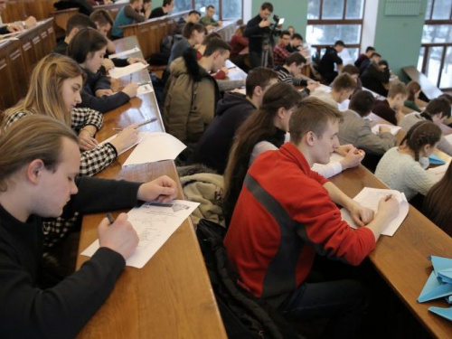 Студенты с неподконтрольных территорий могут восстановиться в украинский вуз