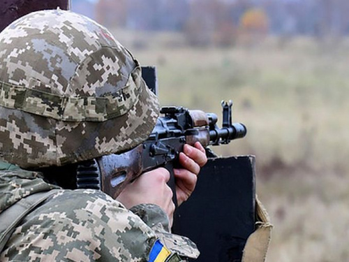 Вблизи Авдеевки враг провоцировал украинских военных из стрелкового оружия и крупнокалиберного пулемета