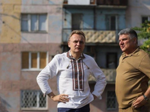 Мэр Львова посетил Авдеевку: были плов и разговор (ФОТО)