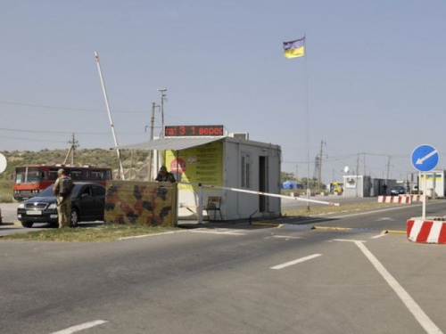 Новости с КПВВ: пограничники продолжают фиксировать растущие очереди и борются с контрабандой
