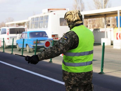 Донбасская линия разграничения: утром закрыт один из пунктов пропуска, очень большие очереди у КПВВ «Майорское»