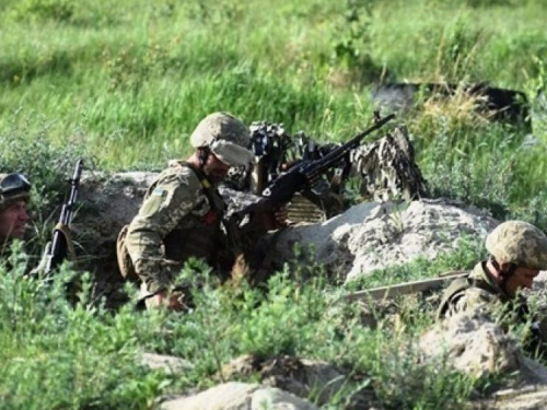 На Донбассе уничтожены три боевика, четверо ранены, - разведка