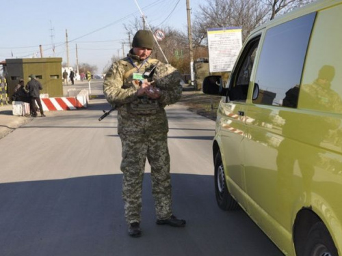 Донбасская линия разграничения: утром 13 мая самые большие очереди были у КПВВ «Майорское»