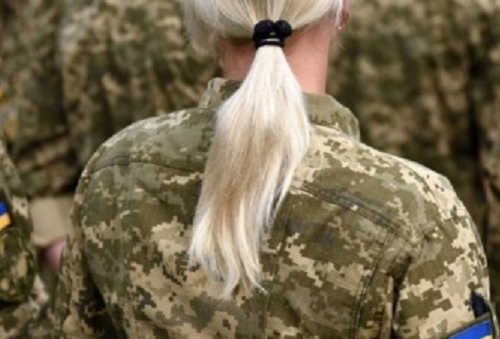 У Міністерстві оборони можуть зробити добровільною постановку на військовий облік жінок