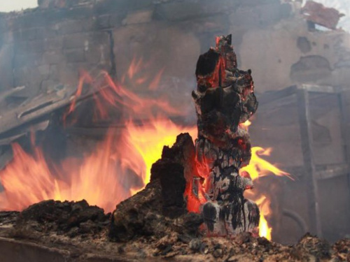 Авдеевка под обстрелом: город обесточен, 6 зданий повреждено