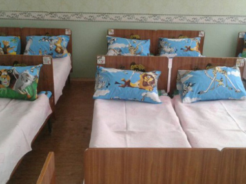 Авдеевские малыши будут спать на новеньких подушках и простынях (ФОТО)