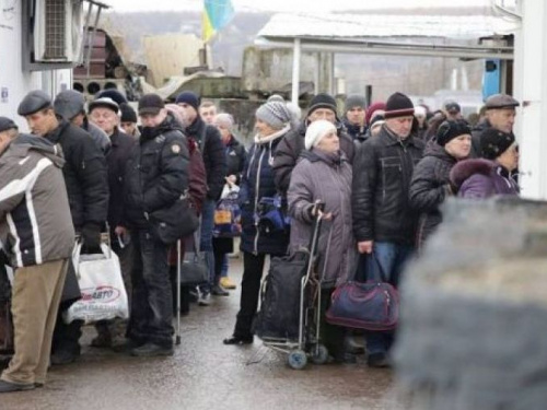 Двадцать человек не смогли за сутки преодолеть КПВВ на Донбассе  