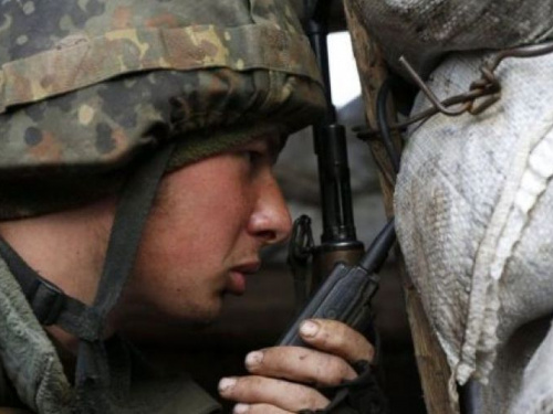 На Донбассе 27 обстрелов за сутки, пятеро защитников ранены