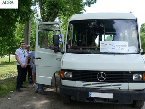 Для жителей прифронтовых населенных пунктов на Донбассе работают социальные автобусы (График)