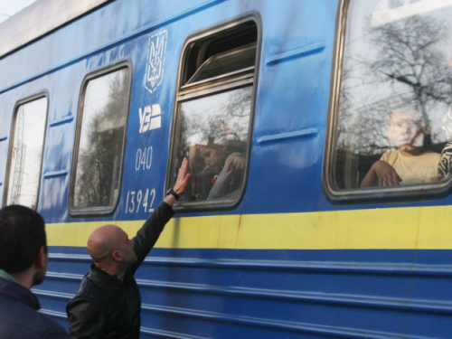 Авдіївці можуть відправитися до Дніпра та Львова поїздом з Покровська: на сьогодні призначено евакуаційний рейс