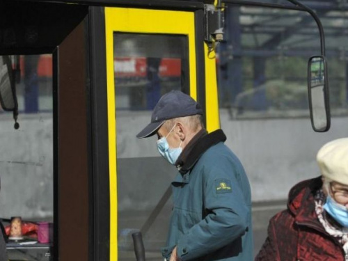 Будут ли высаживать пассажиров без COVID-сертификата из автобуса: обьяснили в Нацполиции