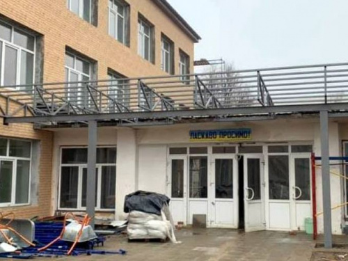 Реконструкція опорної школи в Авдіївці триває в рамках президентського проєкту "Велике будівництво"