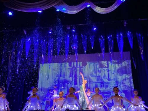 Небывалый восторг и искренние эмоции детворы: во Дворце культуры состоялась грандиозная  премьера новогодней сказки «Холодное сердце»