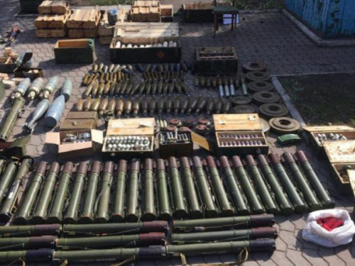В районе ООС СБУ изъяла из незаконного оборота более 74 тысяч боеприпасов и 200 килограммов взрывчатки