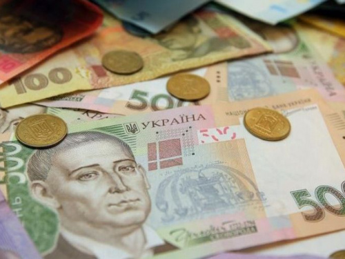 Украинцам могут уменьшить размер пенсий