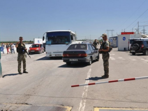 Пограничники сообщили новые данные о пересечении донбасских пунктов пропуска