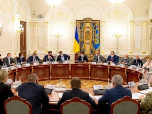 В СНБО рассказали, чего не хватает, чтобы освободить Донецк и Луганск