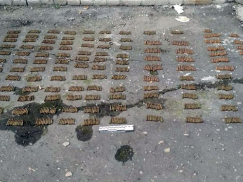 Два человека лишились боеприпасов в Авдеевке: опубликованы фото