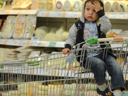 Расходы семей в Донецкой области: больше половины затрат приходится на еду 